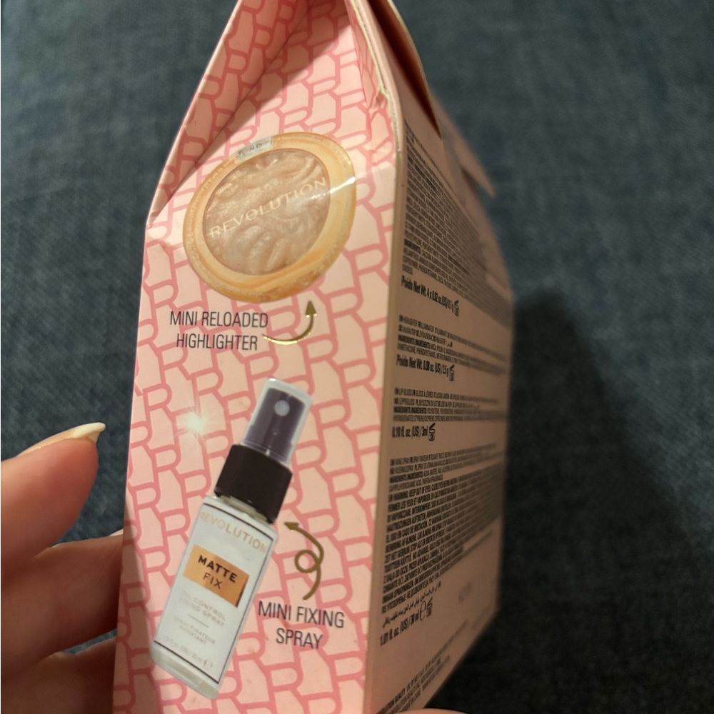 Revolution NEW Minis Forever Lip Gloss and Makeup Set - Picture 10 of 12